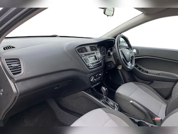 Used Hyundai i20 2017 for sale - 76267954: Photo 4
