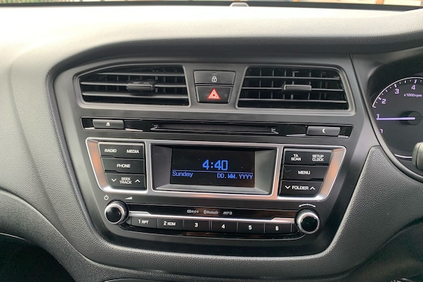 Used Hyundai i20 2017 for sale - 76267954: Photo 6