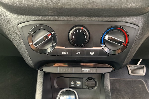 Used Hyundai i20 2017 for sale - 76267954: Photo 7