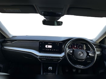 Used Skoda Octavia 2020 for sale - 76391010: Photo