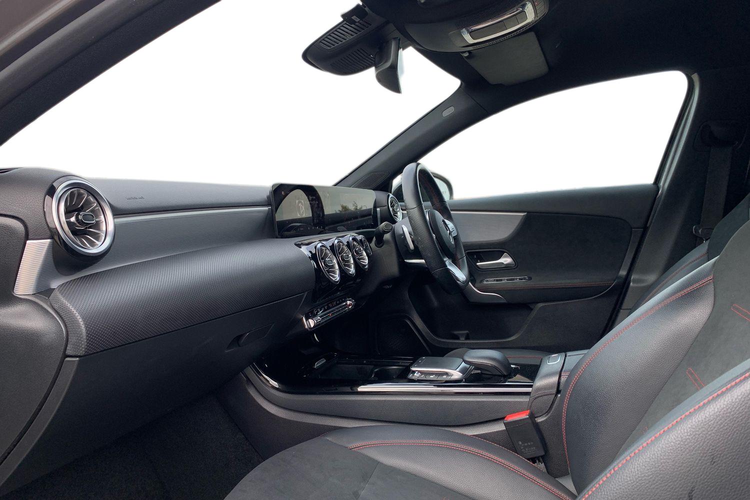 Used Mercedes-Benz C Class 2018 for sale - 76257063: Photo 4