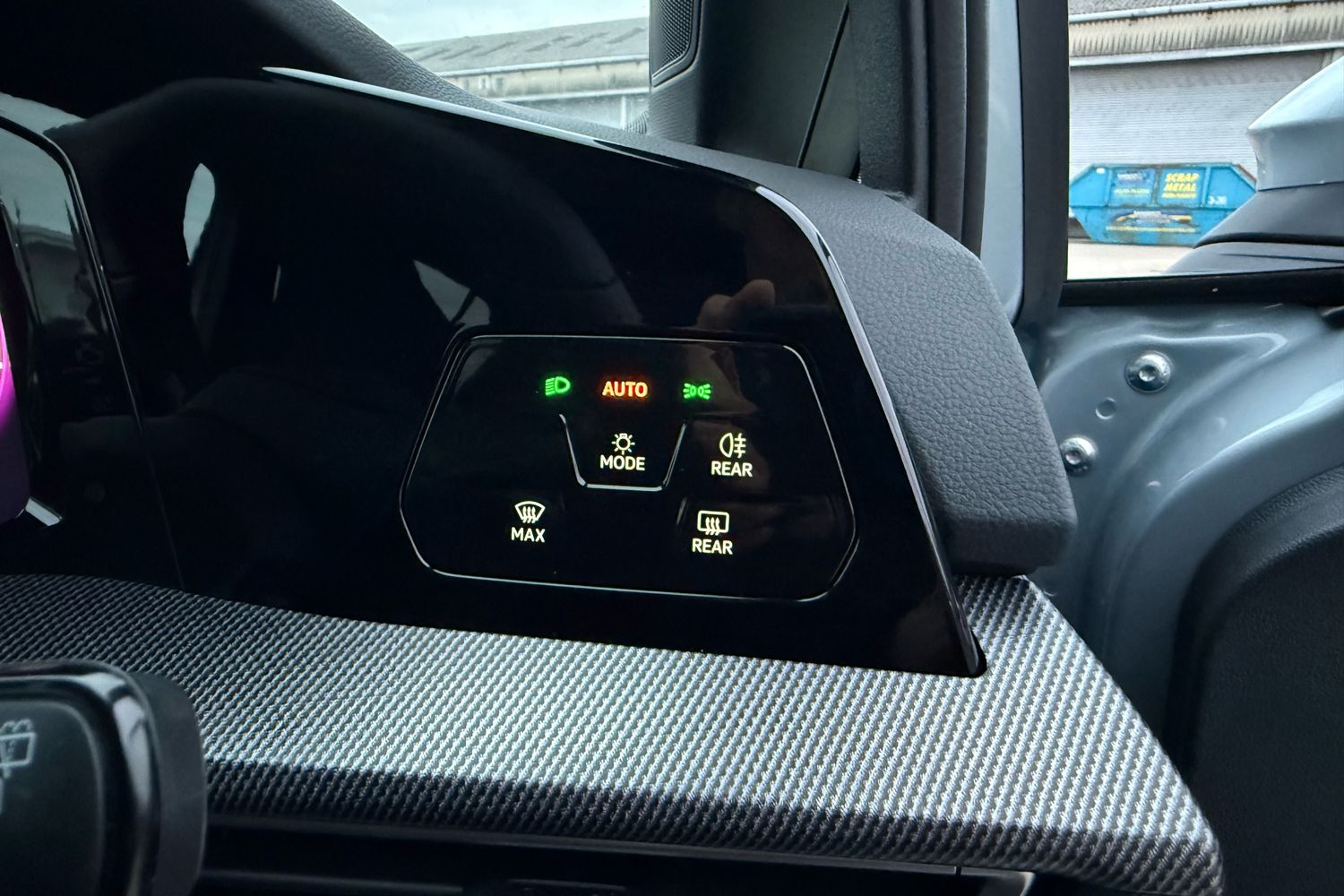 Used Volkswagen Golf 2024 for sale - 75879369: Photo 11