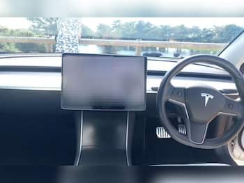 Used Tesla Model 3 2019 for sale - 79731526: Photo