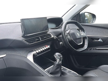 Used Peugeot 5008 2022 for sale - 79241613: Photo