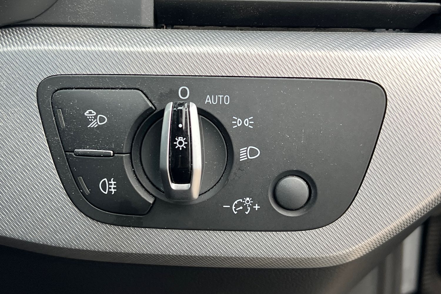 Used Audi A4 2017 for sale - 78177920: Photo 17