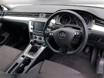 Used Volkswagen Passat 2018 for sale - 79097820: Photo