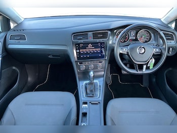 Used Volkswagen Golf 2018 for sale - 76588057: Photo