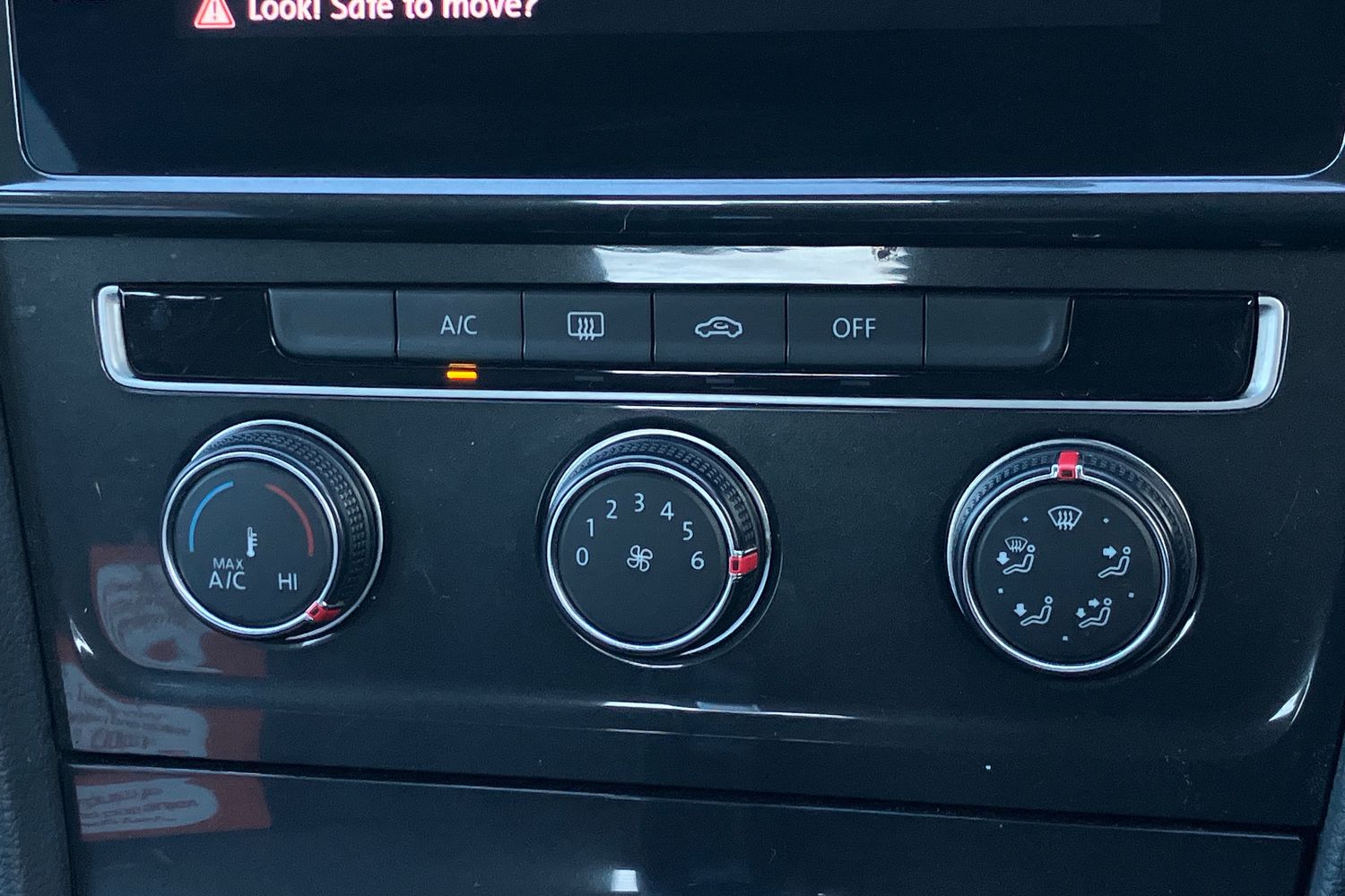 Used Volkswagen Golf 2018 for sale - 76588057: Photo 9