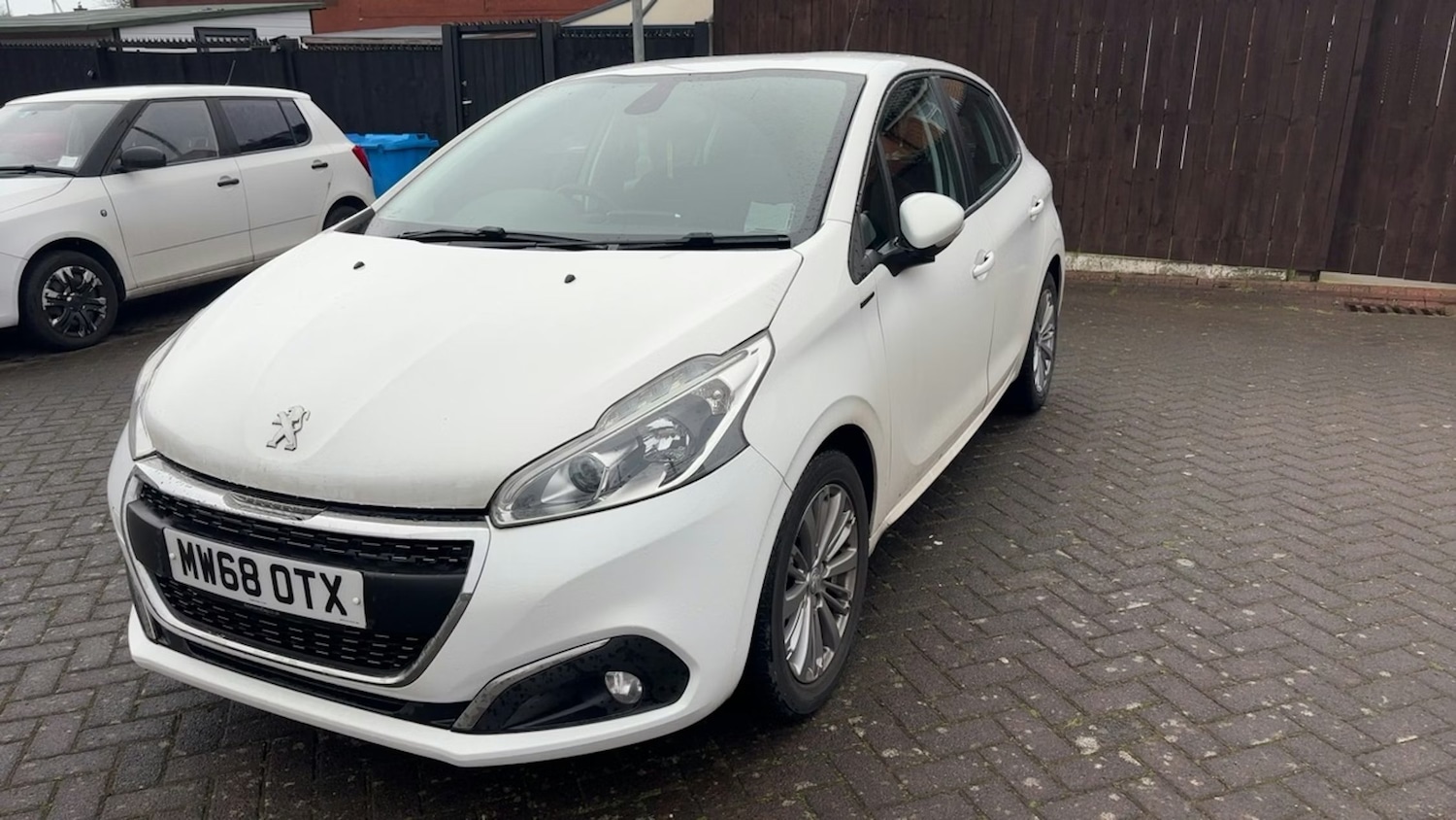 Used Peugeot 208 2019 for sale - 77805253: Photo 2
