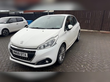 Used Peugeot 208 2019 for sale - 77805253: Photo