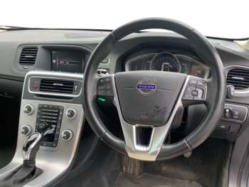 Used Volvo V60 2017 for sale - 74639772: Photo