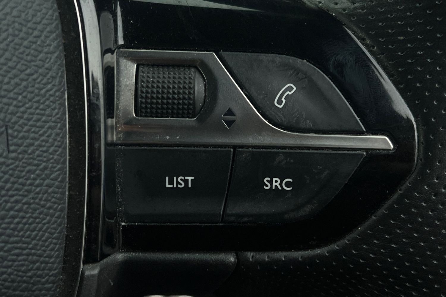 Used Peugeot 2008 2021 for sale - 76718514: Photo 13