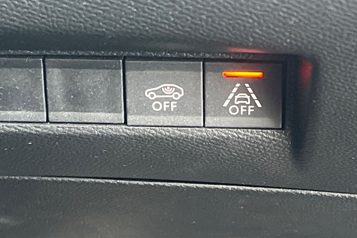 Used Peugeot 2008 2021 for sale - 76718514: Photo 15