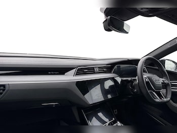 Used Audi Q8 2023 for sale - 77527614: Photo