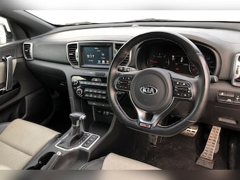 Used Kia Sportage 2018 for sale - 77779795: Photo