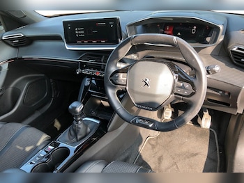 Used Peugeot 2008 2021 for sale - 75824882: Photo