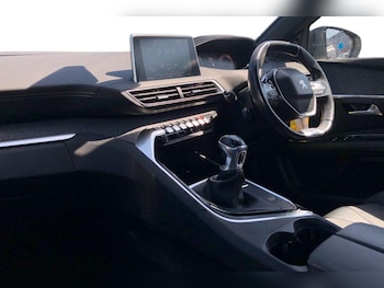 Used Peugeot 3008 2018 for sale - 79082852: Photo