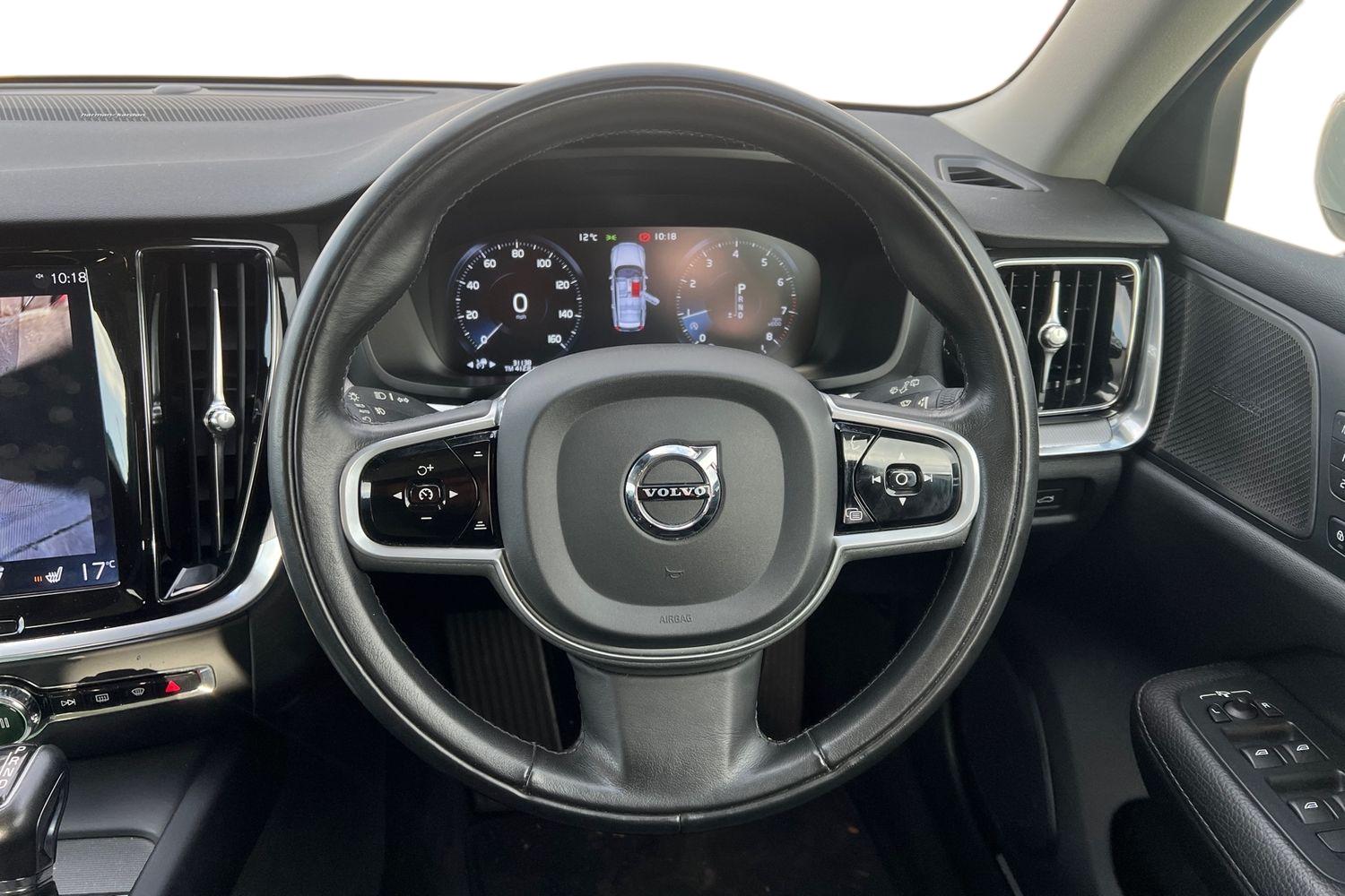 Used Volvo V60 2020 for sale - 76711787: Photo 5