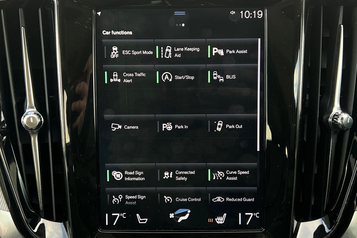 Used Volvo V60 2020 for sale - 76711787: Photo 8