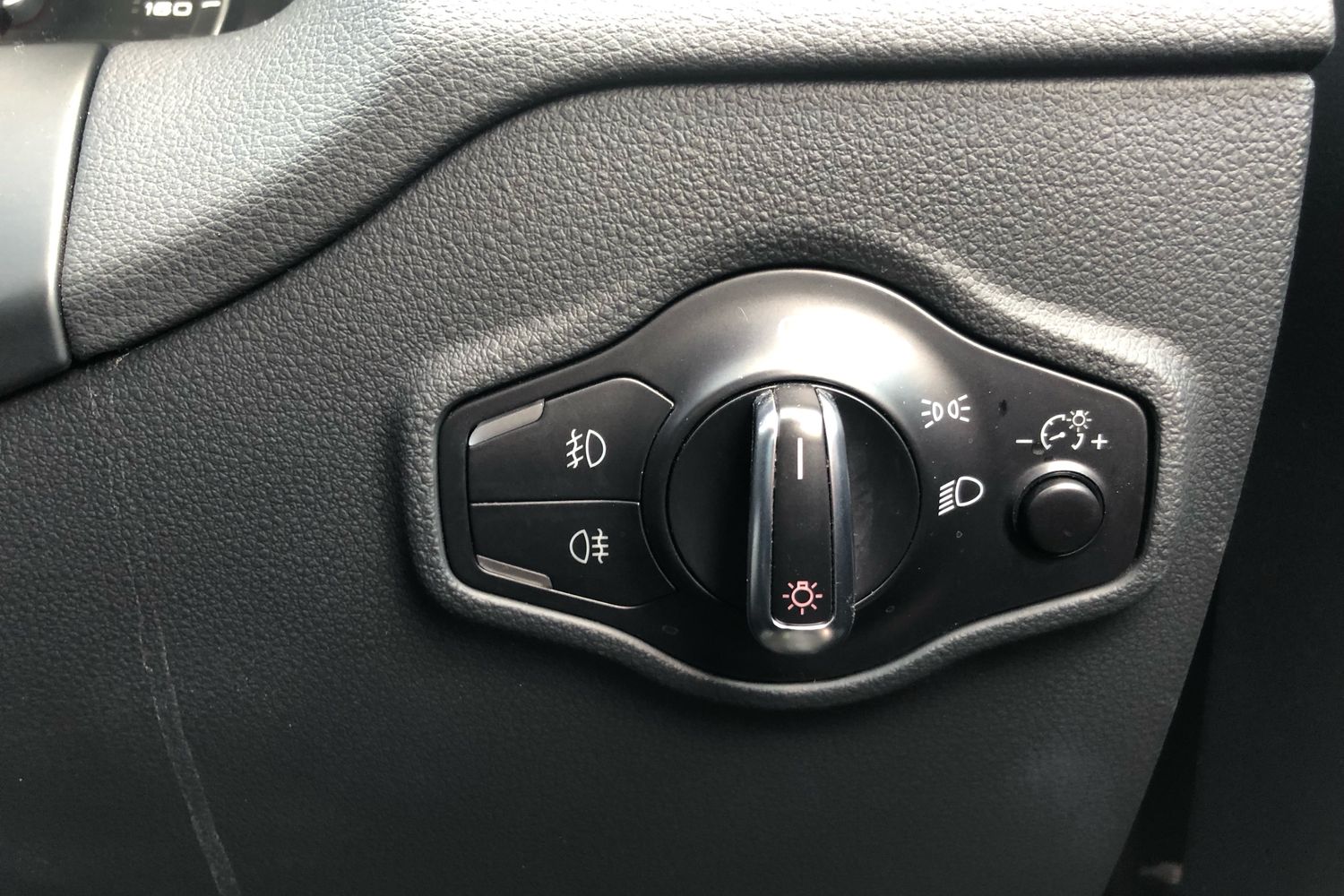 Used Audi Q5 2017 for sale - 76385509: Photo 10