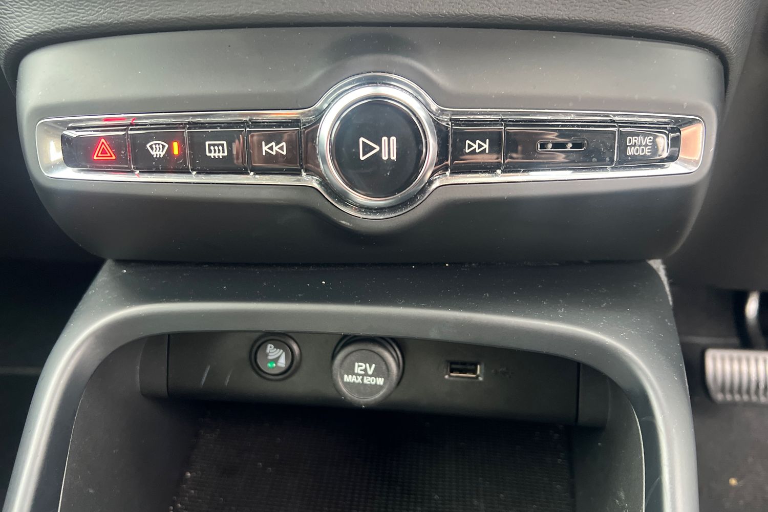 Used Volvo XC40 2021 for sale - 76541061: Photo 12