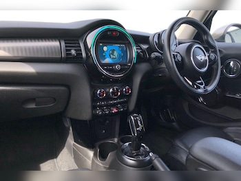Used MINI Hatch 2019 for sale - 78765656: Photo