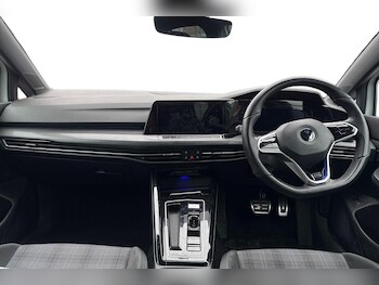 Used Volkswagen Golf 2023 for sale - 77514600: Photo