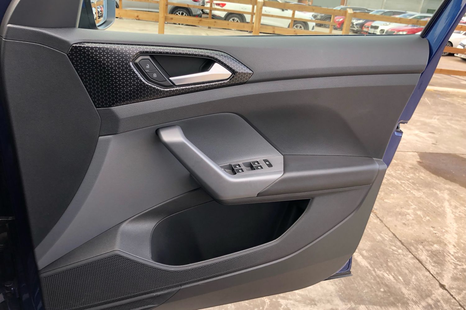 Used Volkswagen T-Cross 2021 for sale - 76368620: Photo 11