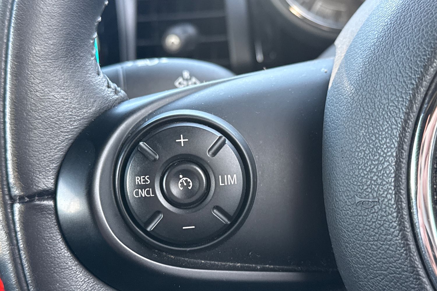 Used MINI Convertible 2016 for sale - 76916519: Photo 10