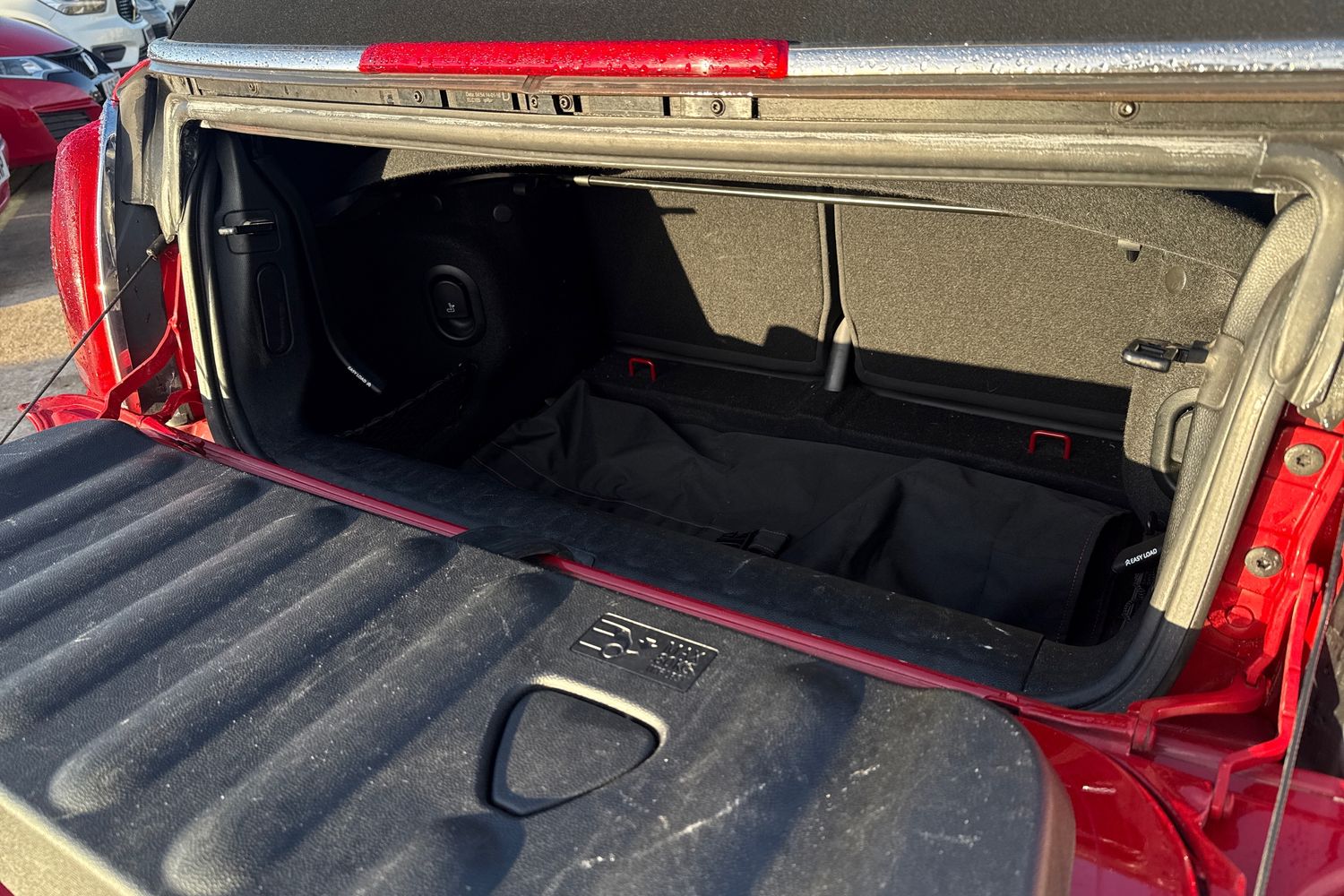 Used MINI Convertible 2016 for sale - 76916519: Photo 18