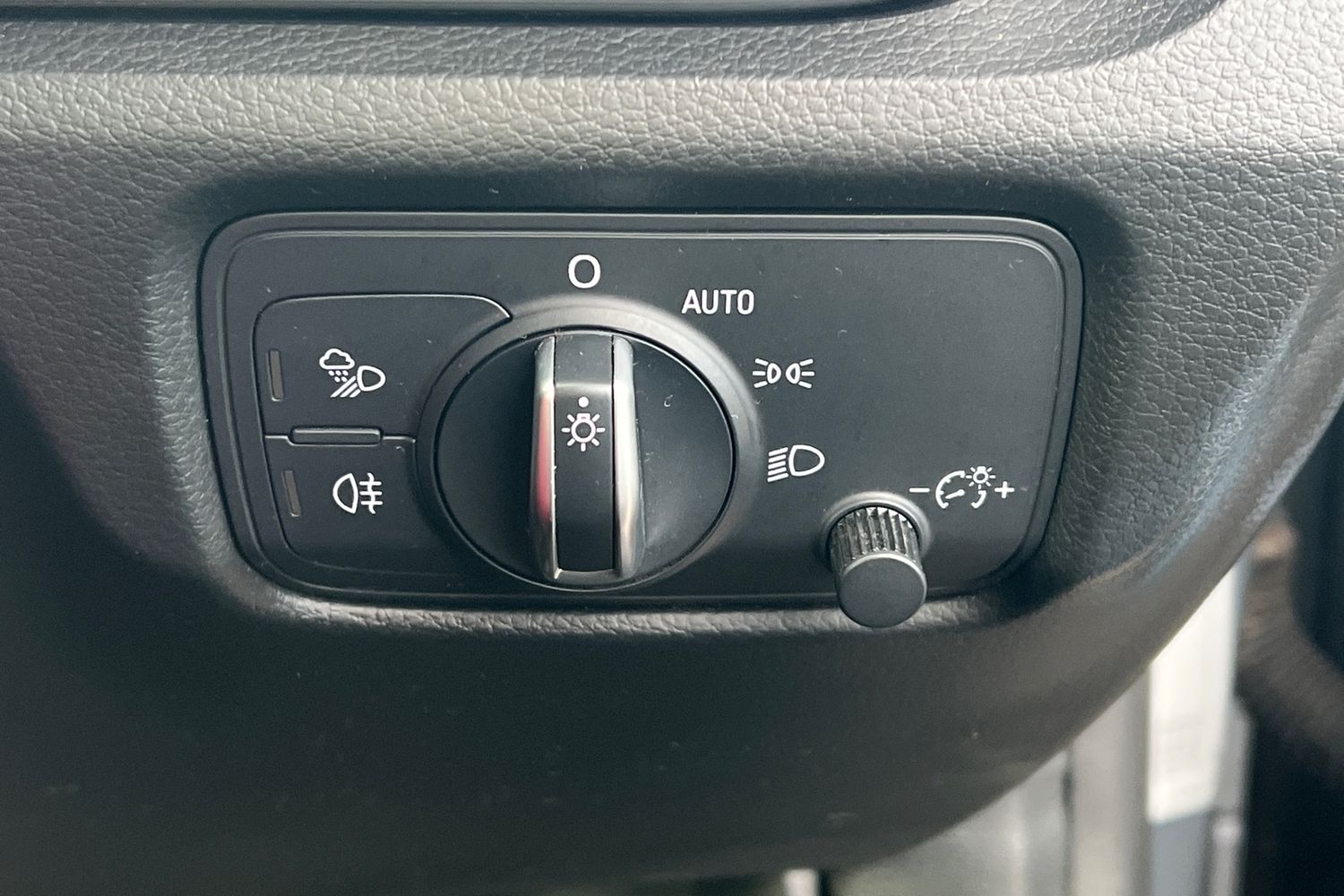 Used Audi A3 2017 for sale - 77199385: Photo 16