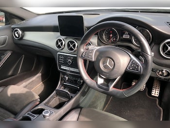 Used Mercedes-Benz GLA 2019 for sale - 78939577: Photo