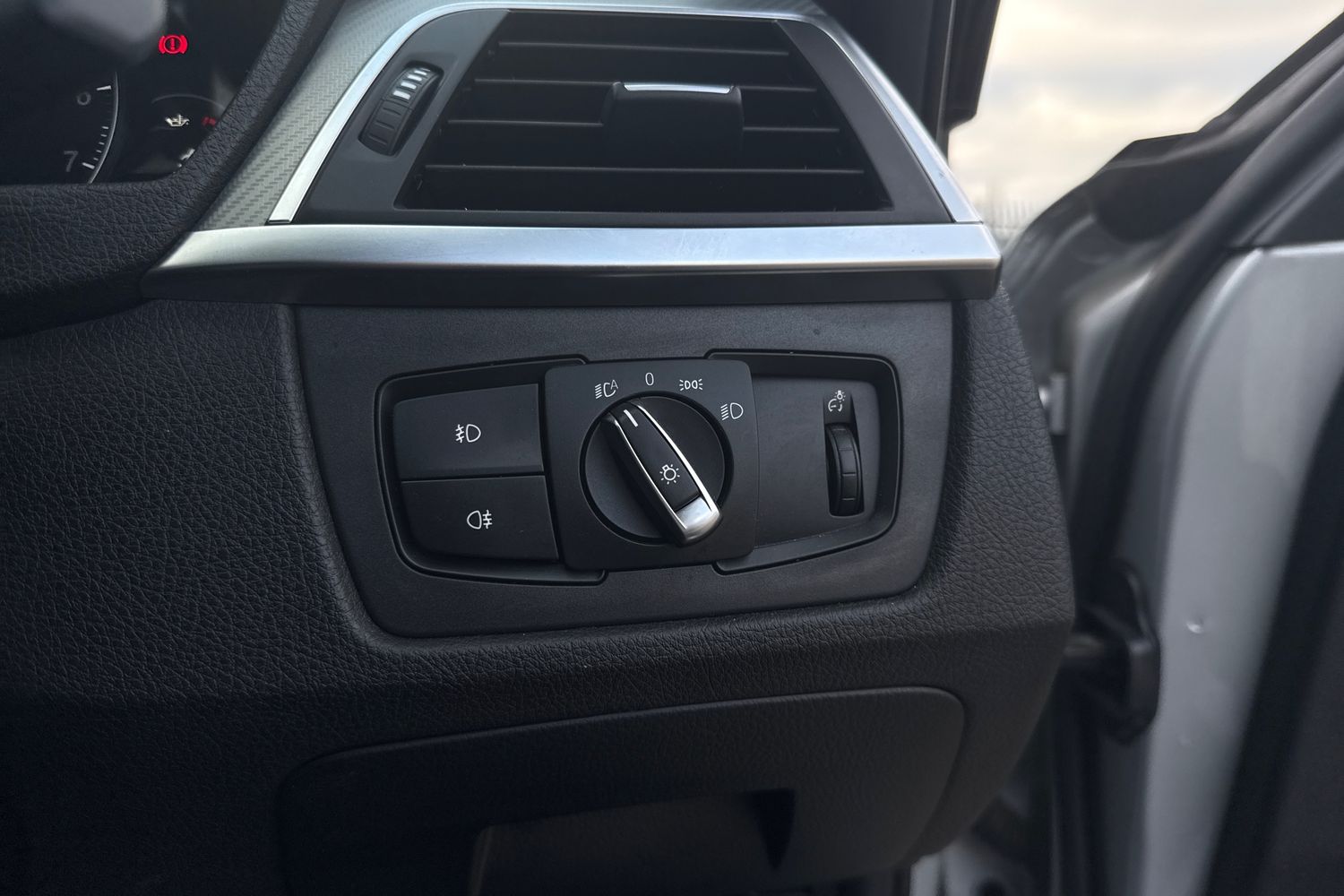 Used BMW 3 Series 2018 for sale - 76357688: Photo 13