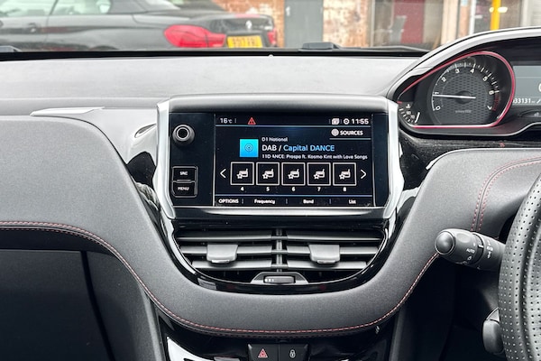 Used Peugeot 208 2018 for sale - 76274751: Photo 6