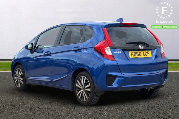 Used Honda Jazz 2016 for sale - 76115113: Photo 2