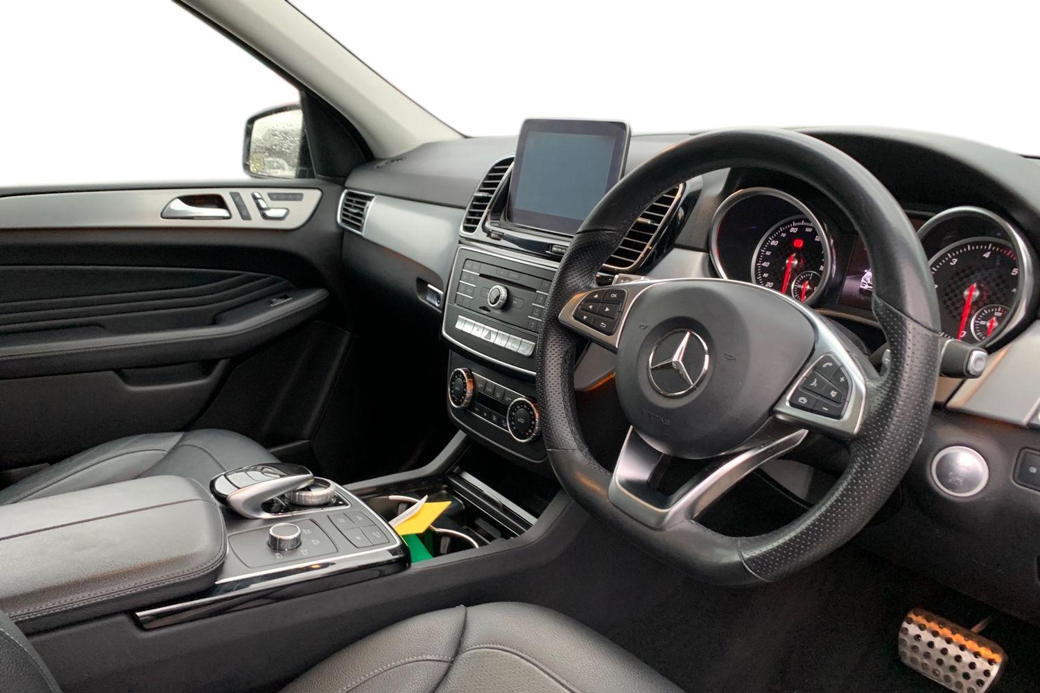 Used Mercedes-Benz GLE 2017 for sale - 77779640: Photo 3