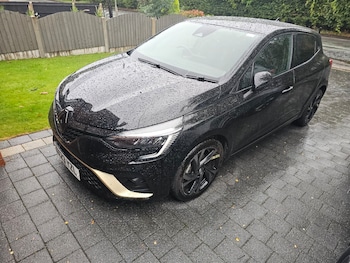 2023 - 1.6 E-TECH full hybrid 145 Engineered 5dr Auto