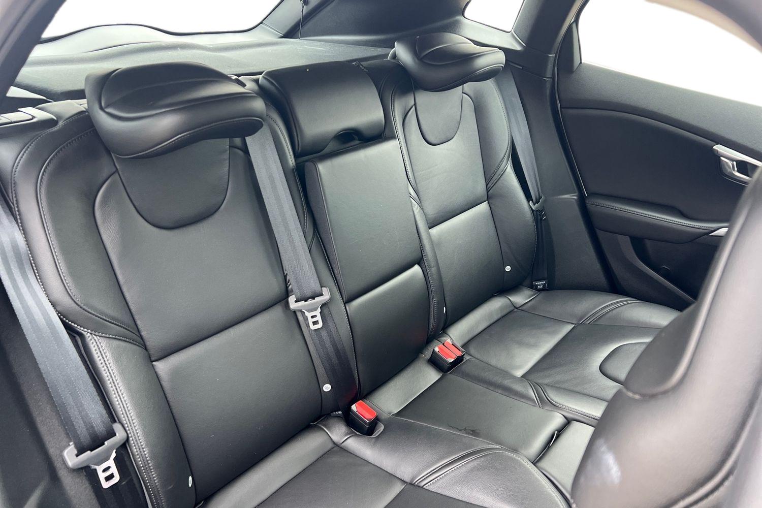 Used Volvo V40 2018 for sale - 76610984: Photo 19