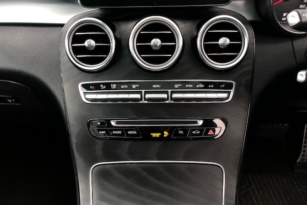Used Mercedes-Benz GLC 2019 for sale - 76194106: Photo 7