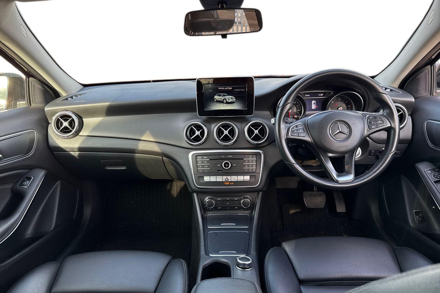 Used Mercedes-Benz GLA 2017 for sale - 76480973: Photo 3