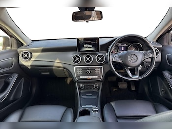 Used Mercedes-Benz GLA 2017 for sale - 76480973: Photo