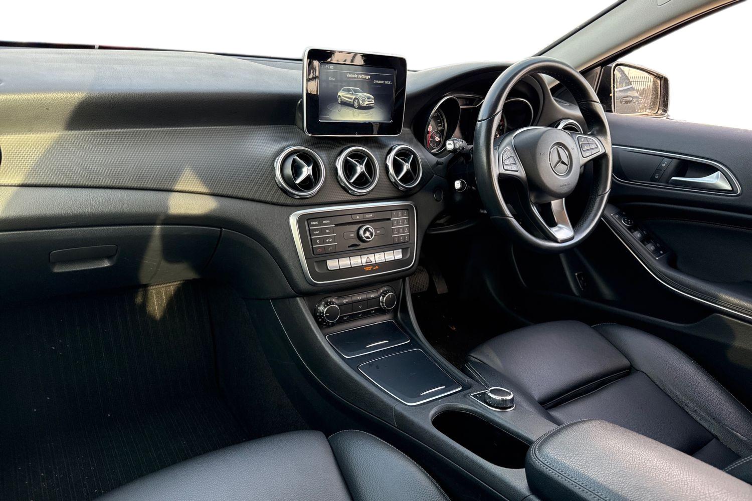 Used Mercedes-Benz GLA 2017 for sale - 76480973: Photo 4