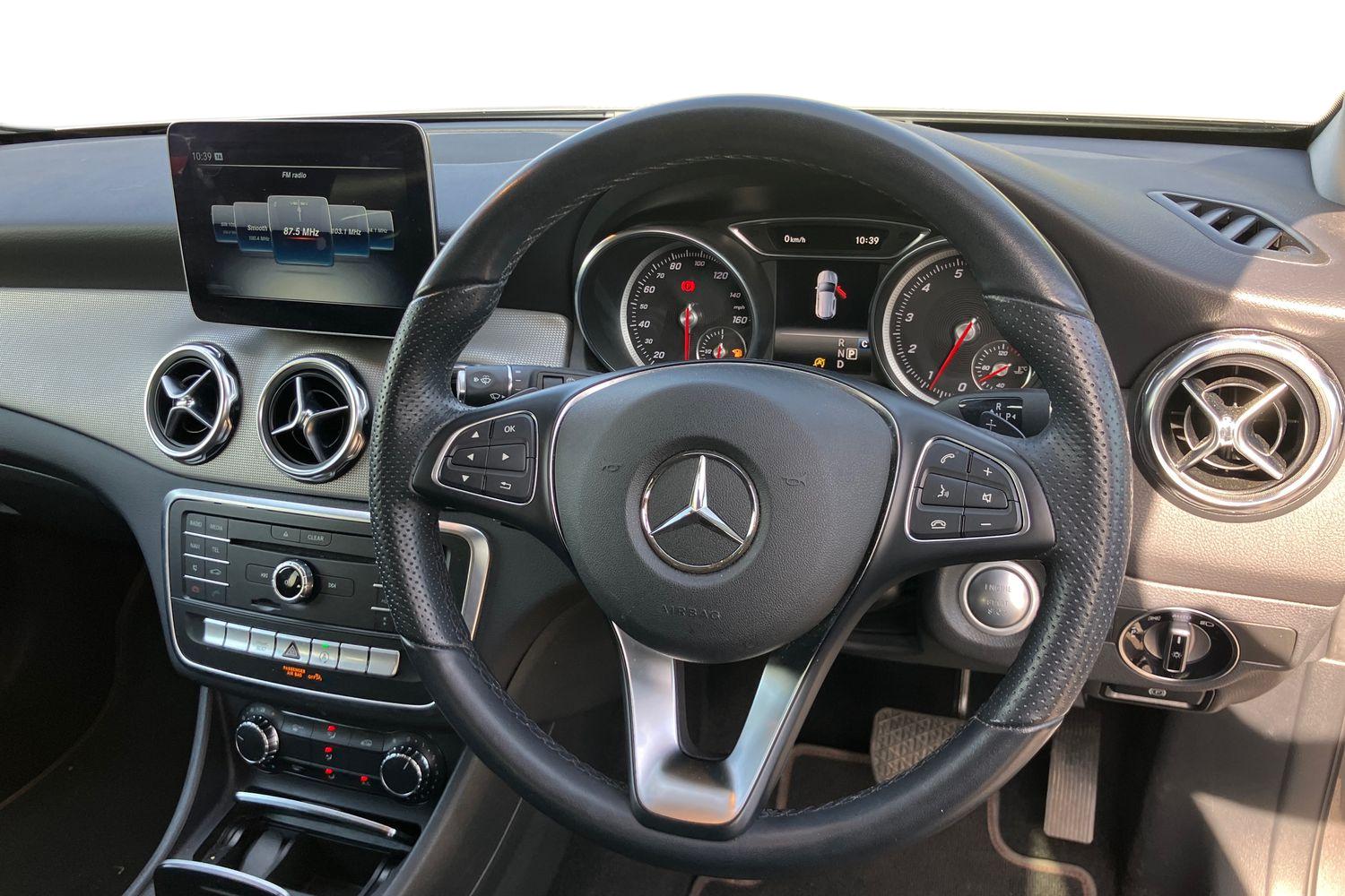 Used Mercedes-Benz GLA 2020 for sale - 76553600: Photo 3