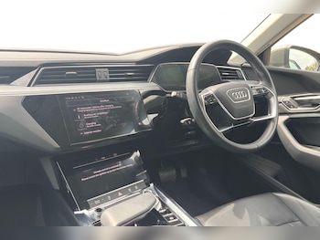Used Audi Q8 2024 for sale - 79405567: Photo