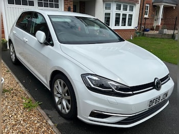 Volkswagen - Golf