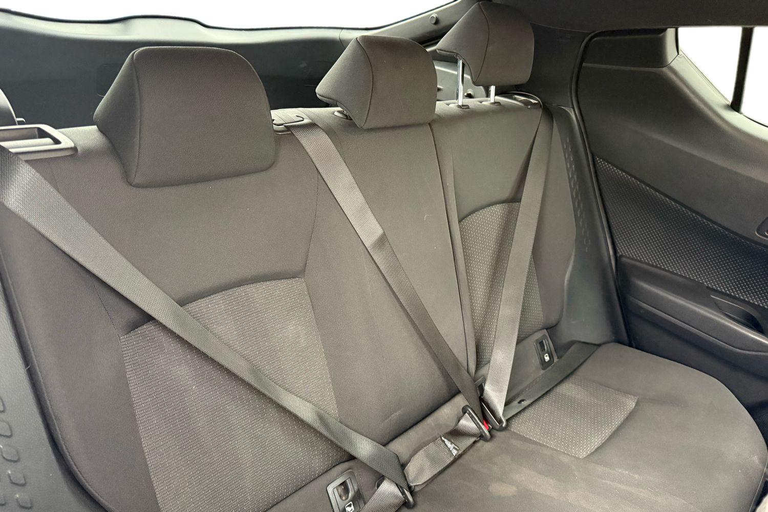 Used Toyota C-HR 2018 for sale - 76391033: Photo 14