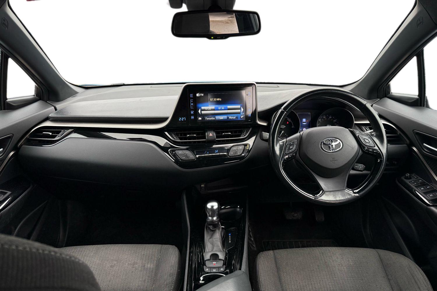 Used Toyota C-HR 2018 for sale - 76391033: Photo 3