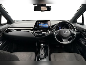 Used Toyota C-HR 2018 for sale - 76391033: Photo