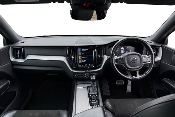 Used Volvo XC60 2018 for sale - 76267985: Photo 3