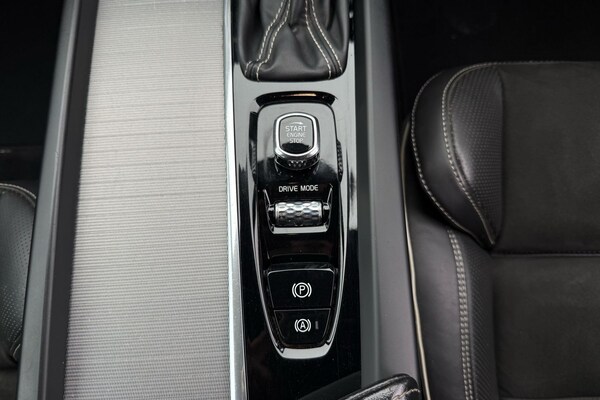 Used Volvo XC60 2018 for sale - 76267985: Photo 8